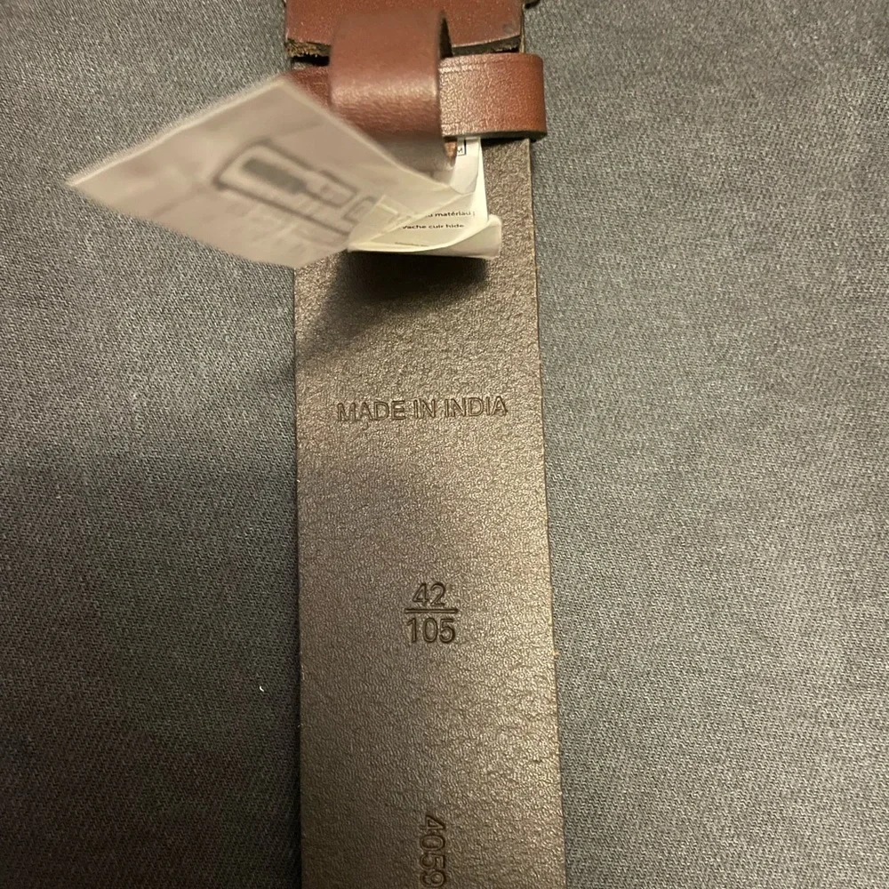 NWT  Polo Ralph Lauren Men’s Brown Leather Belt with Big Pony Gold Buckle. Sz:42